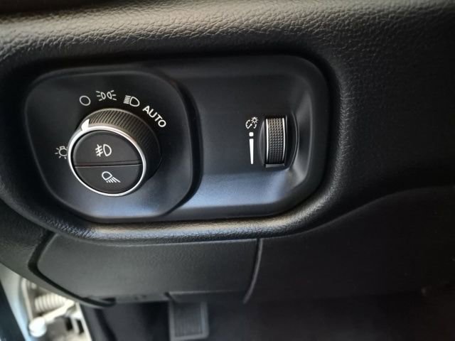Used 2024 RAM 2500 Big Horn AWD/4WD image 24