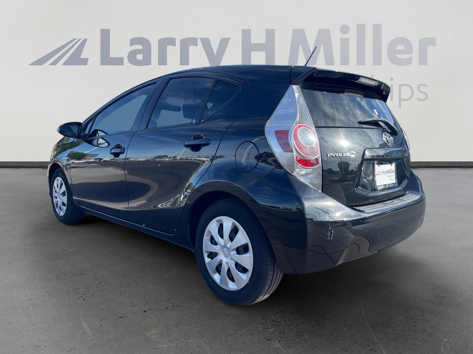 Used 2014 Toyota Prius C Two FWD image 3