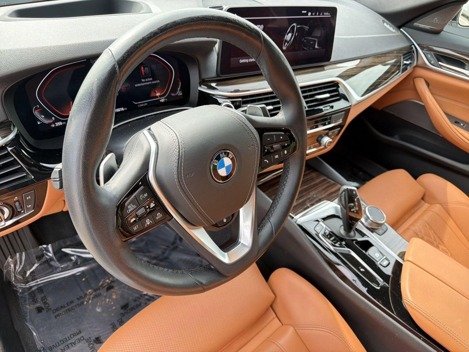 Certified 2023 BMW 530i w/ Premium Package image 4