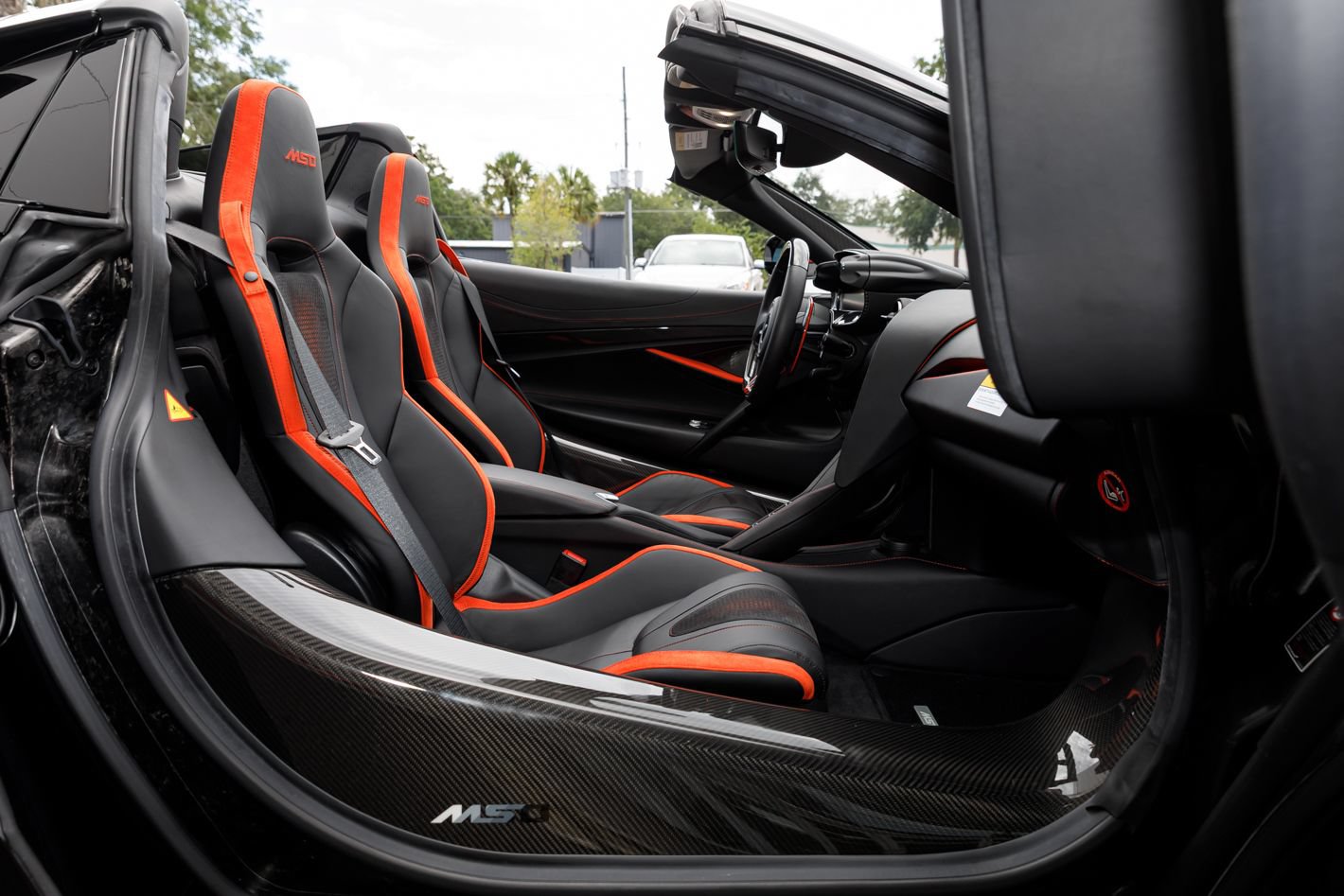 Used 2024 McLaren 750S Spider RWD image 67