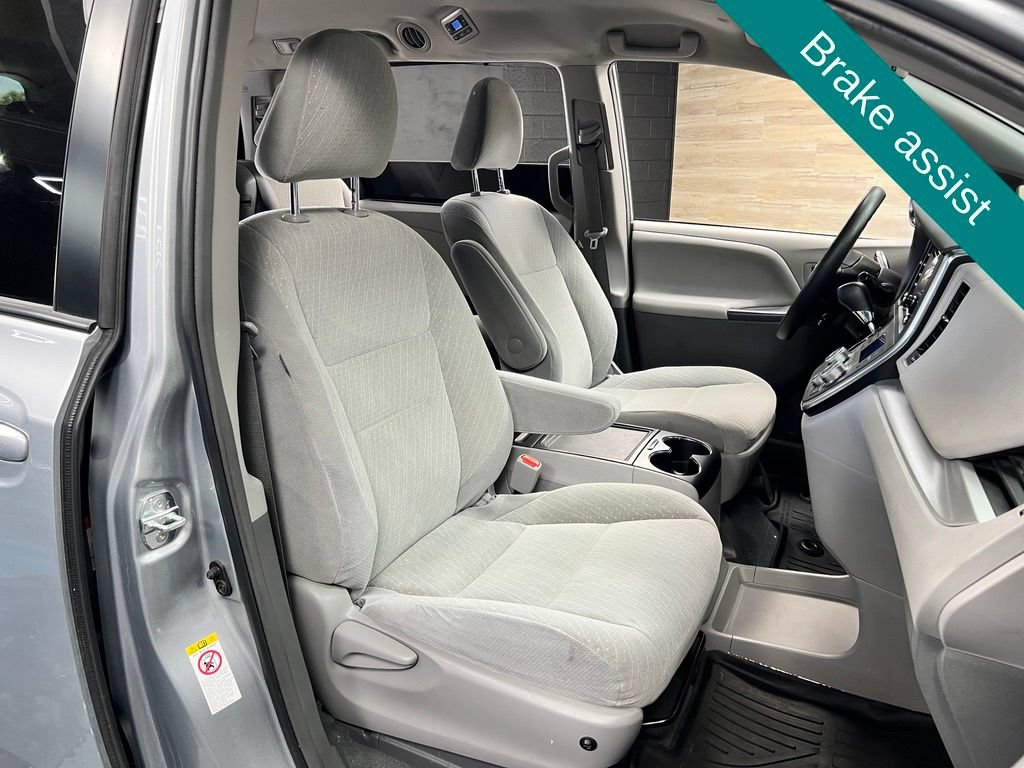 Used 2019 Toyota Sienna LE FWD image 8