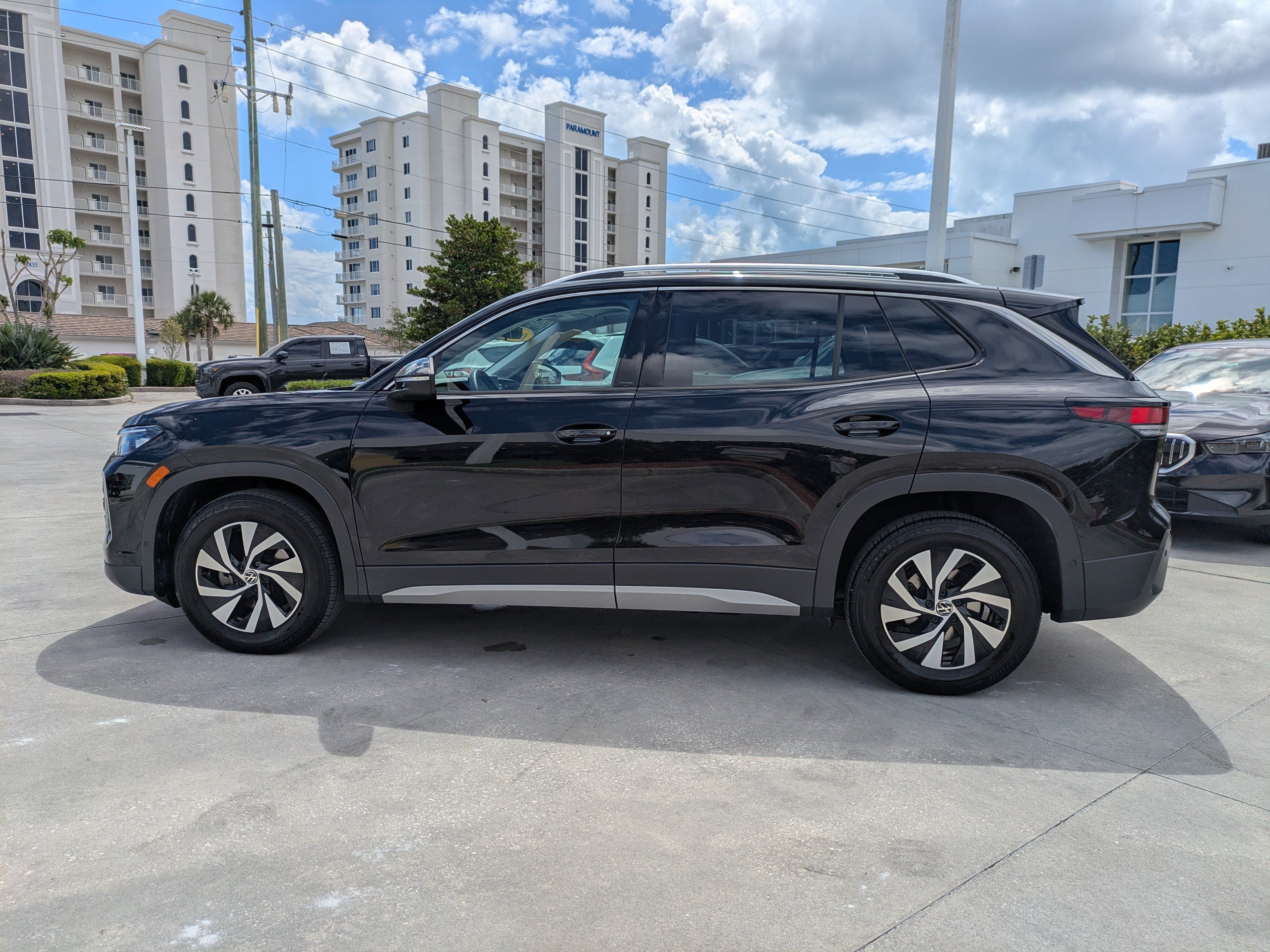 Used 2025 Volkswagen Tiguan S FWD image 7