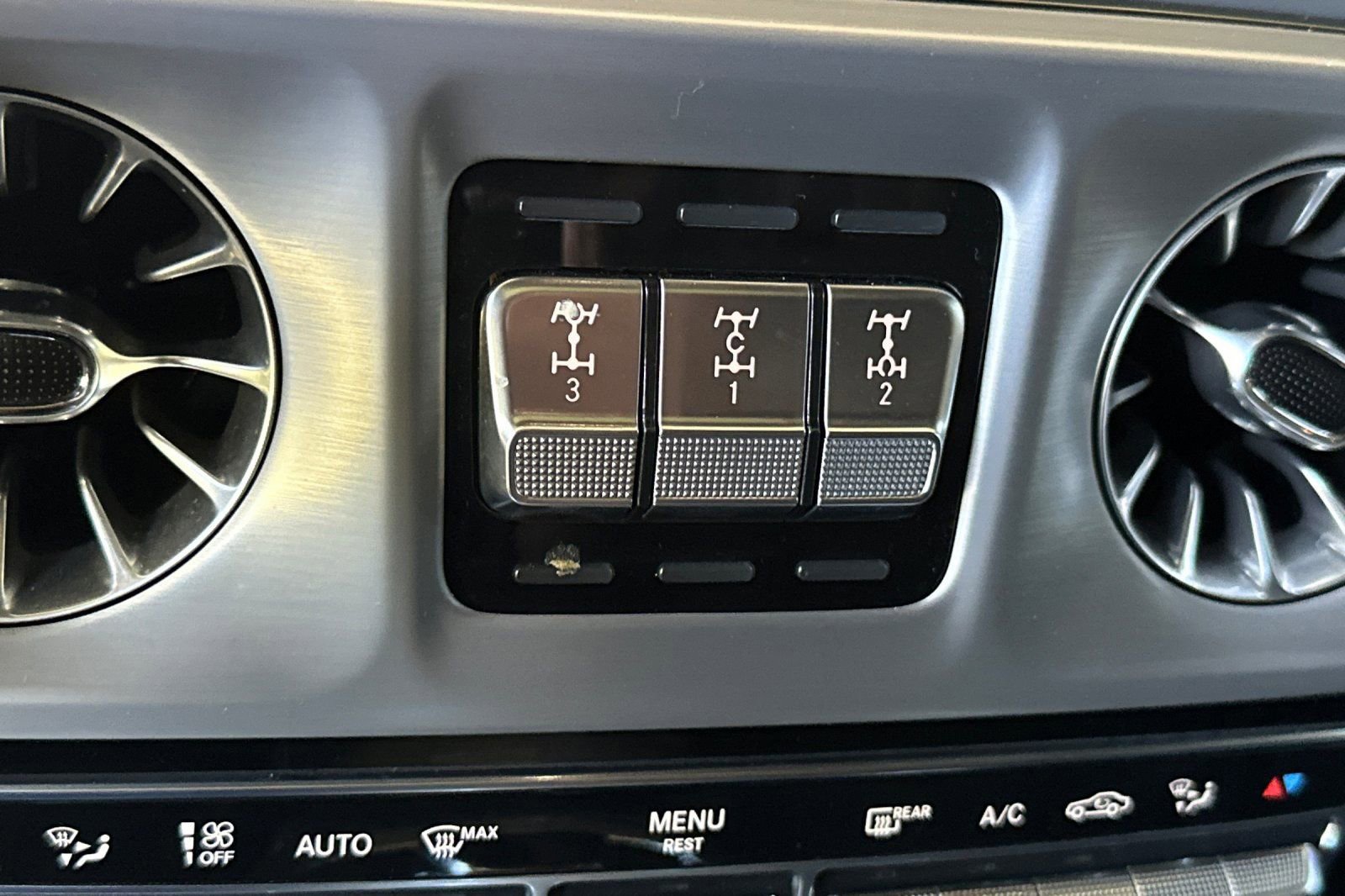 Used 2024 Mercedes-Benz G 63 AMG 4MATIC image 46