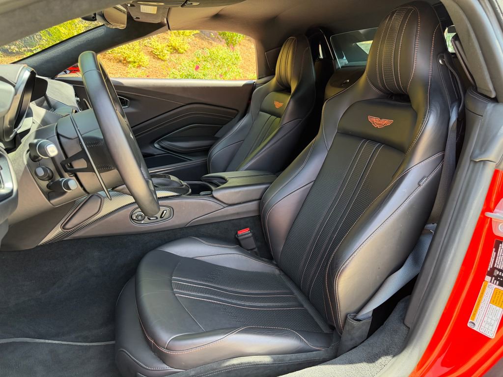 Used 2023 Aston Martin V8 Vantage Roadster RWD image 12