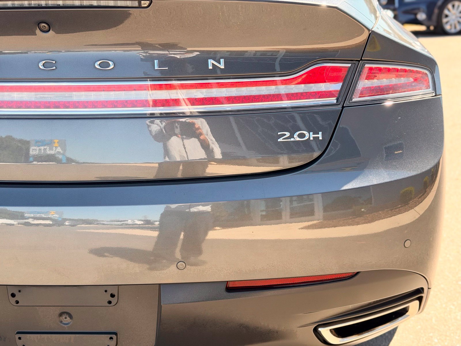 Used 2016 Lincoln MKZ Hybrid w/ Equipment Group 600A Reserve FWD image 12