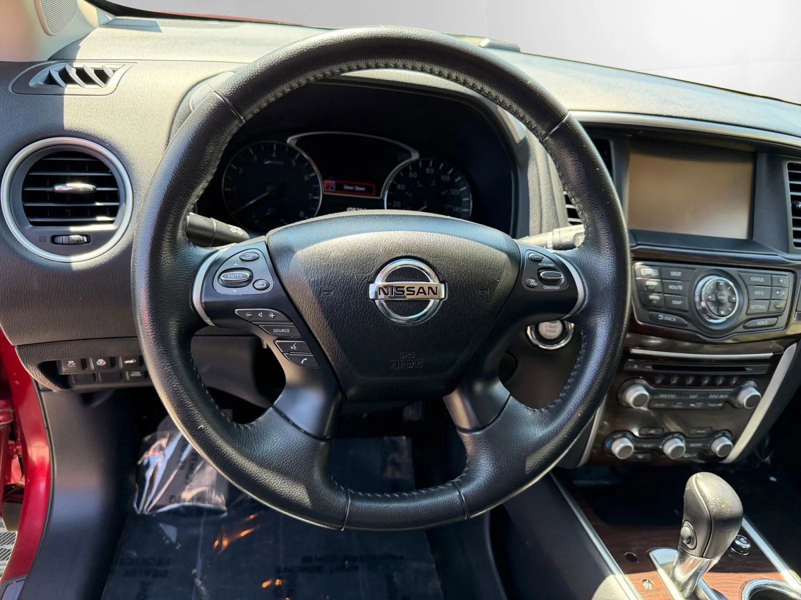 Used 2014 Nissan Pathfinder Platinum w/ Platinum Premium Package AWD/4WD image 13