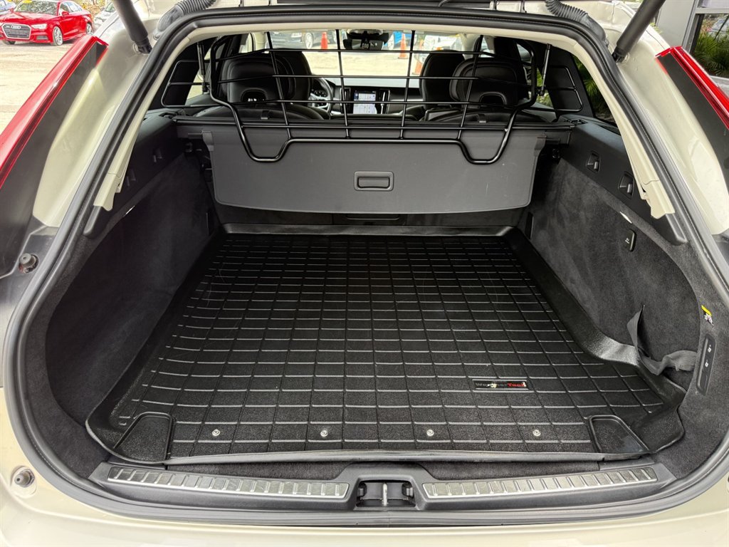 Used 2019 Volvo V90 T5 Cross Country AWD/4WD image 33