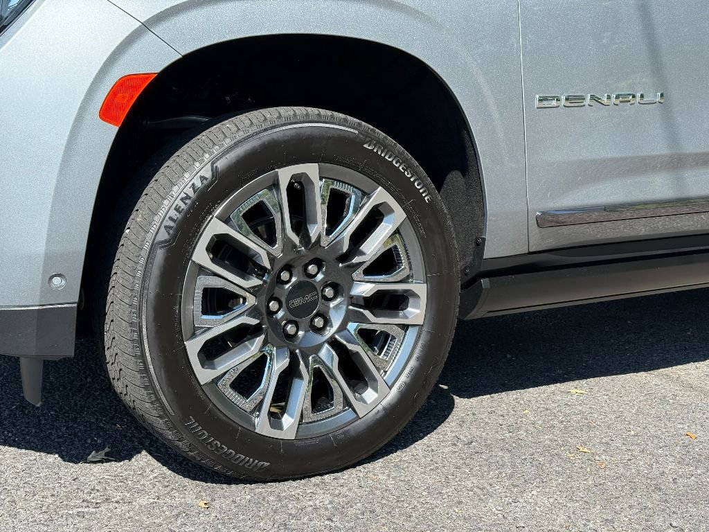 Used 2024 GMC Yukon Denali Ultimate image 16