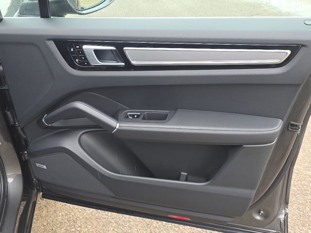 Used 2020 Porsche Cayenne image 10