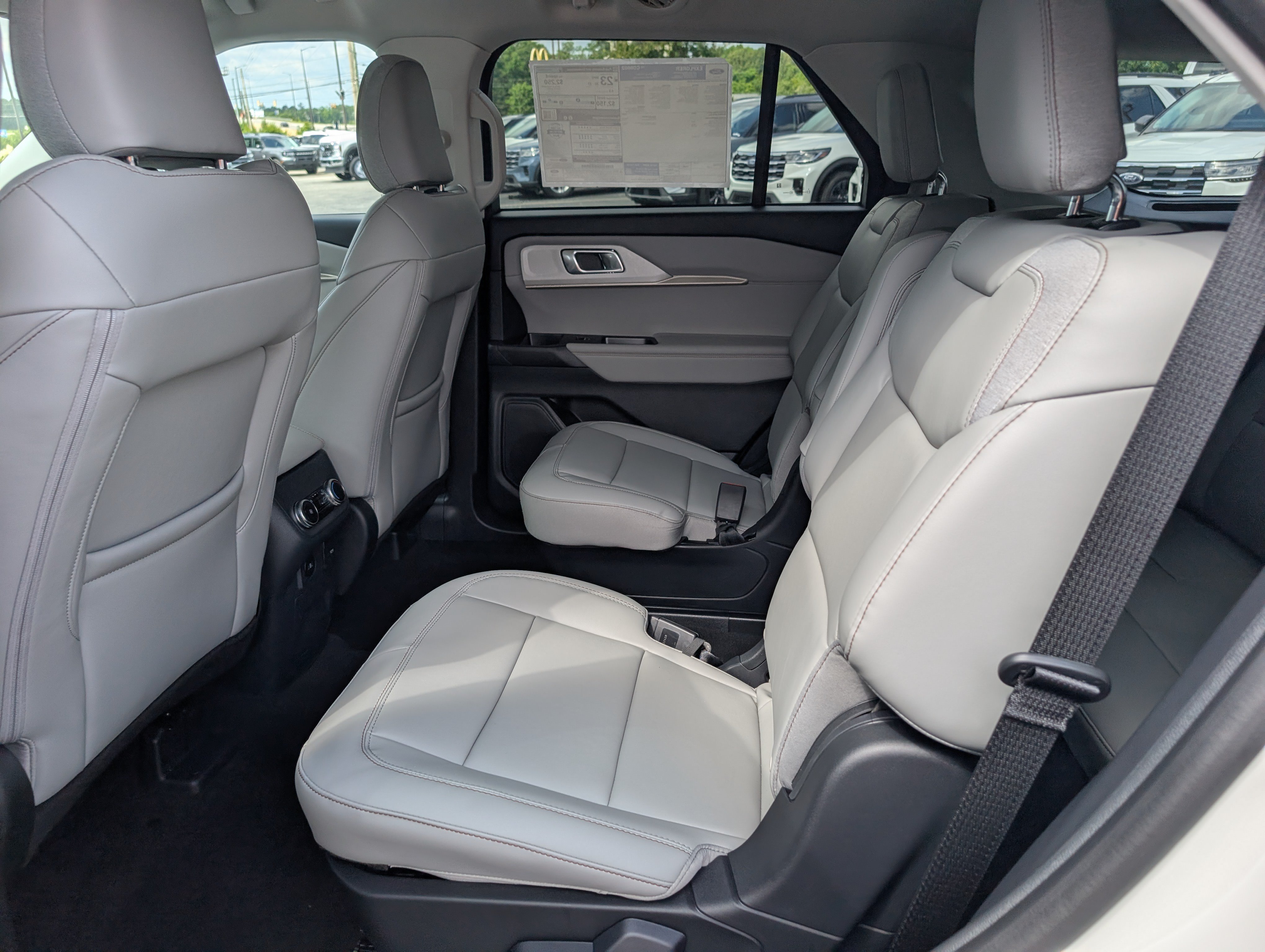 New 2026 Ford Explorer Active w/ Active Comfort Package AWD/4WD image 16