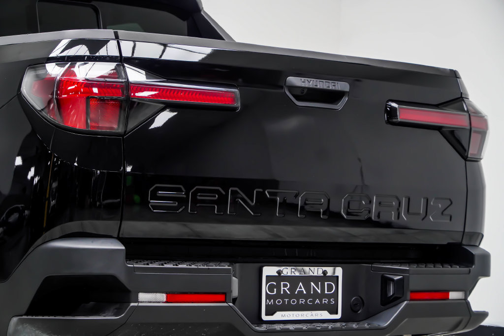 Used 2024 Hyundai Santa Cruz SEL w/ Activity Package FWD image 16