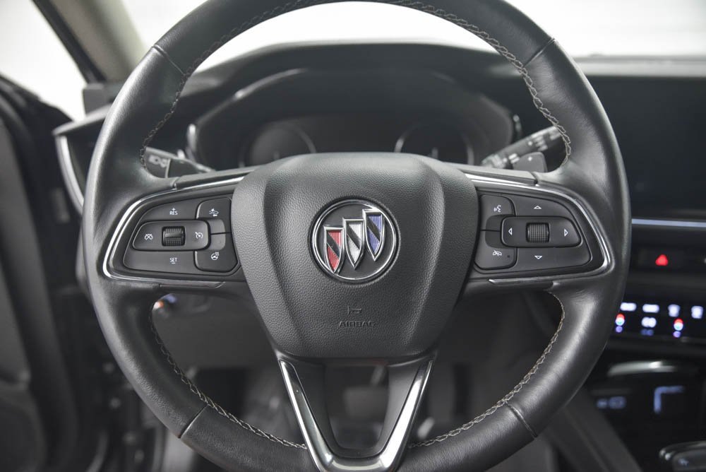 Used 2023 Buick Envision Preferred image 17