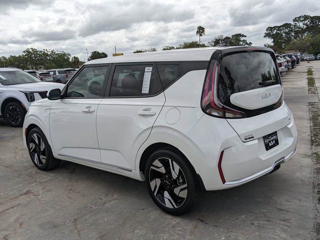 Certified 2025 Kia Soul GT-Line w/ GT-Line Technology Package image 6