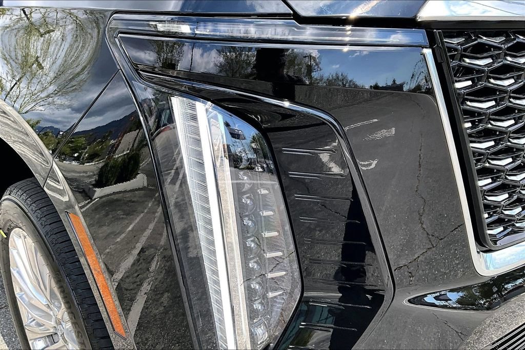 New 2026 Cadillac Escalade Luxury w/ LPO, Floor Liner Package AWD/4WD image 14