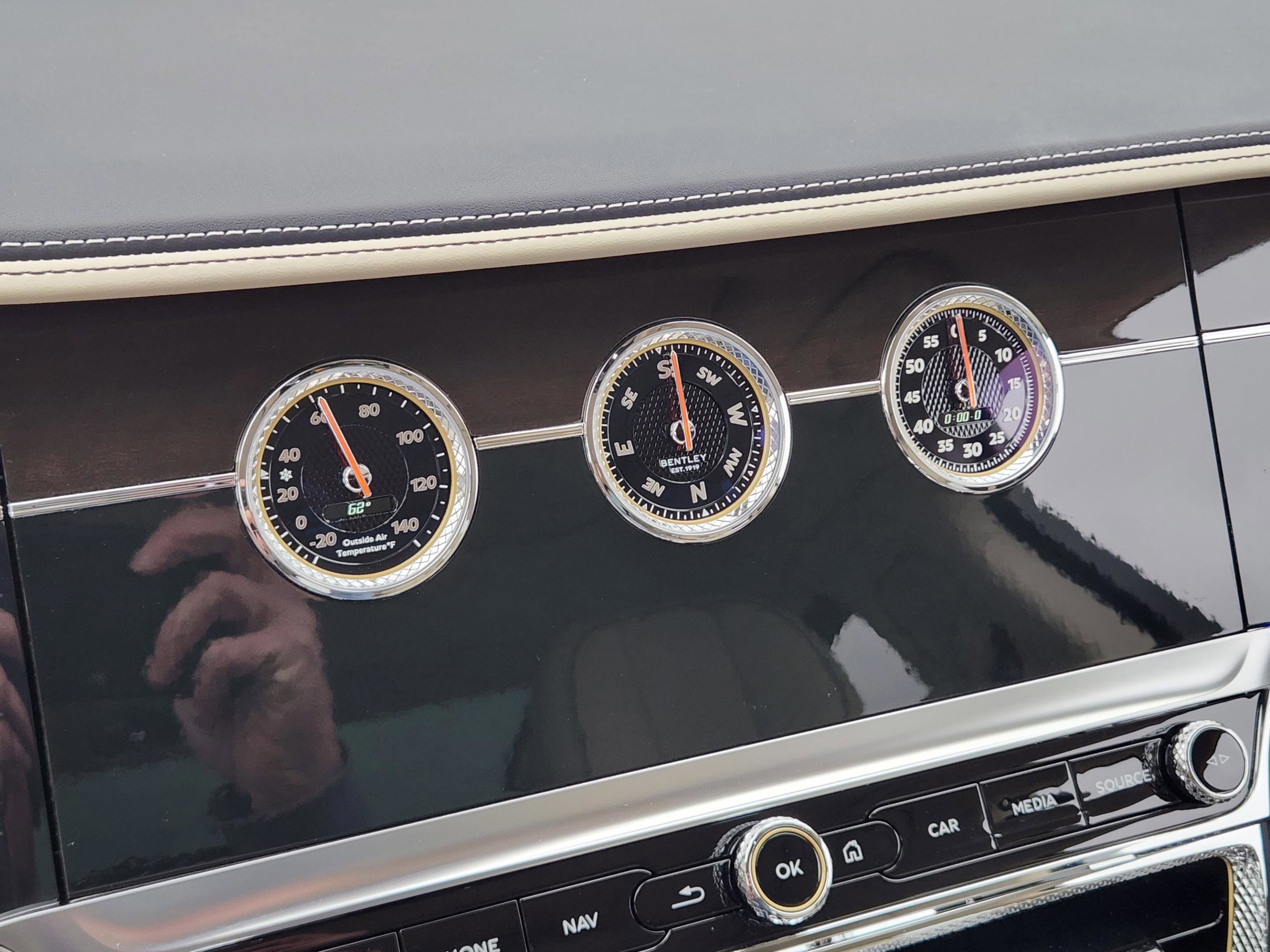 Used 2021 Bentley Flying Spur W12 image 11