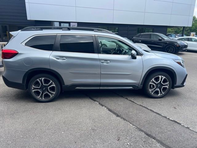 Used 2023 Subaru Ascent Limited w/ Technology Package AWD/4WD image 2