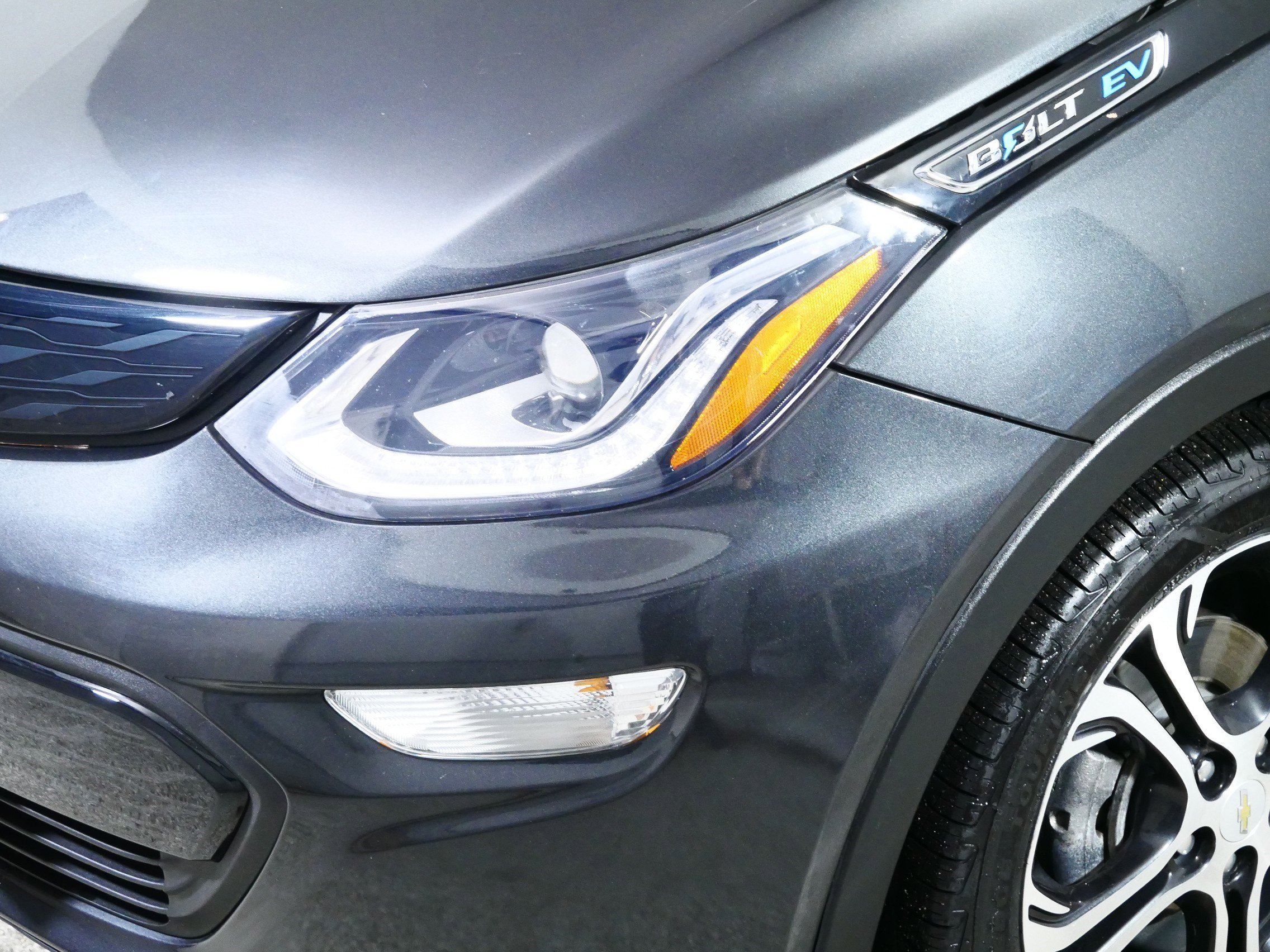 Used 2019 Chevrolet Bolt Premier w/ Infotainment Package image 16