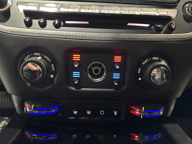 Used 2014 Rolls-Royce Wraith image 64