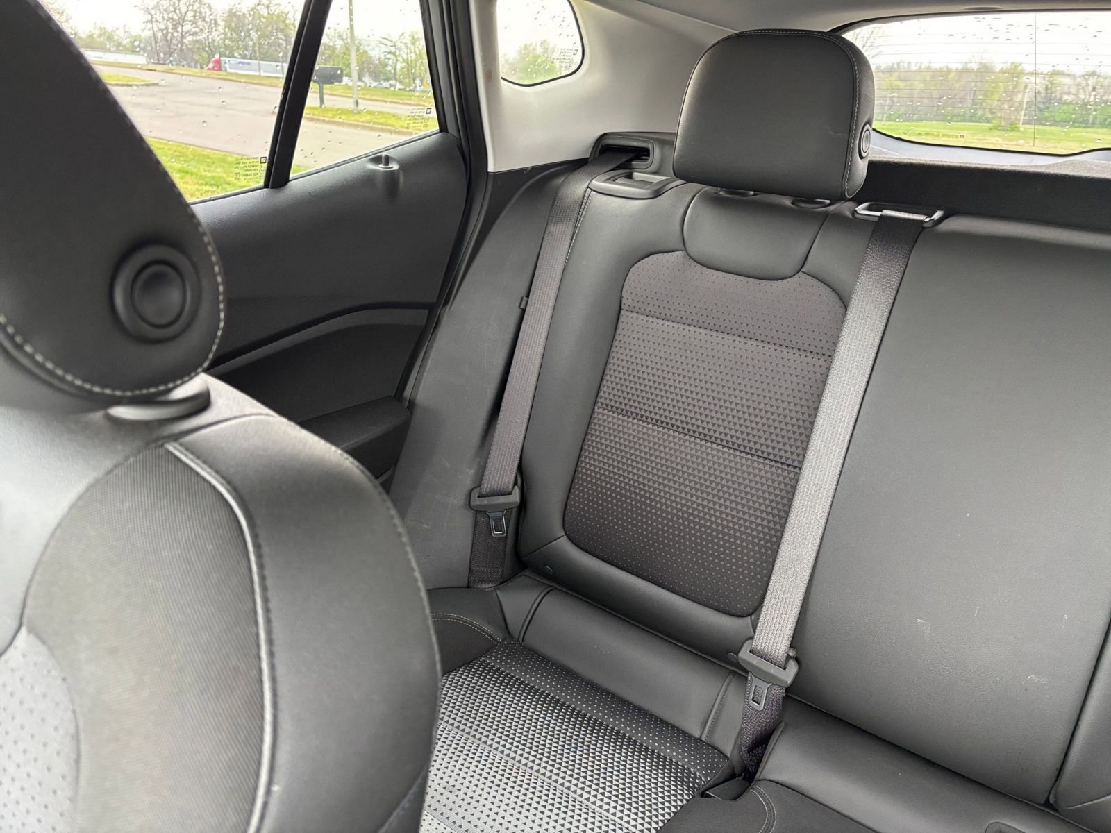 Used 2025 Chevrolet Trax LT image 38