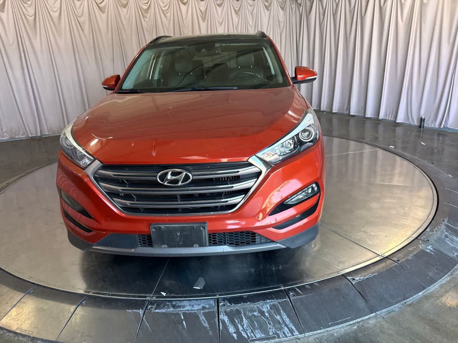 Used 2016 Hyundai Tucson Limited w/ Option Group 03 FWD video 2