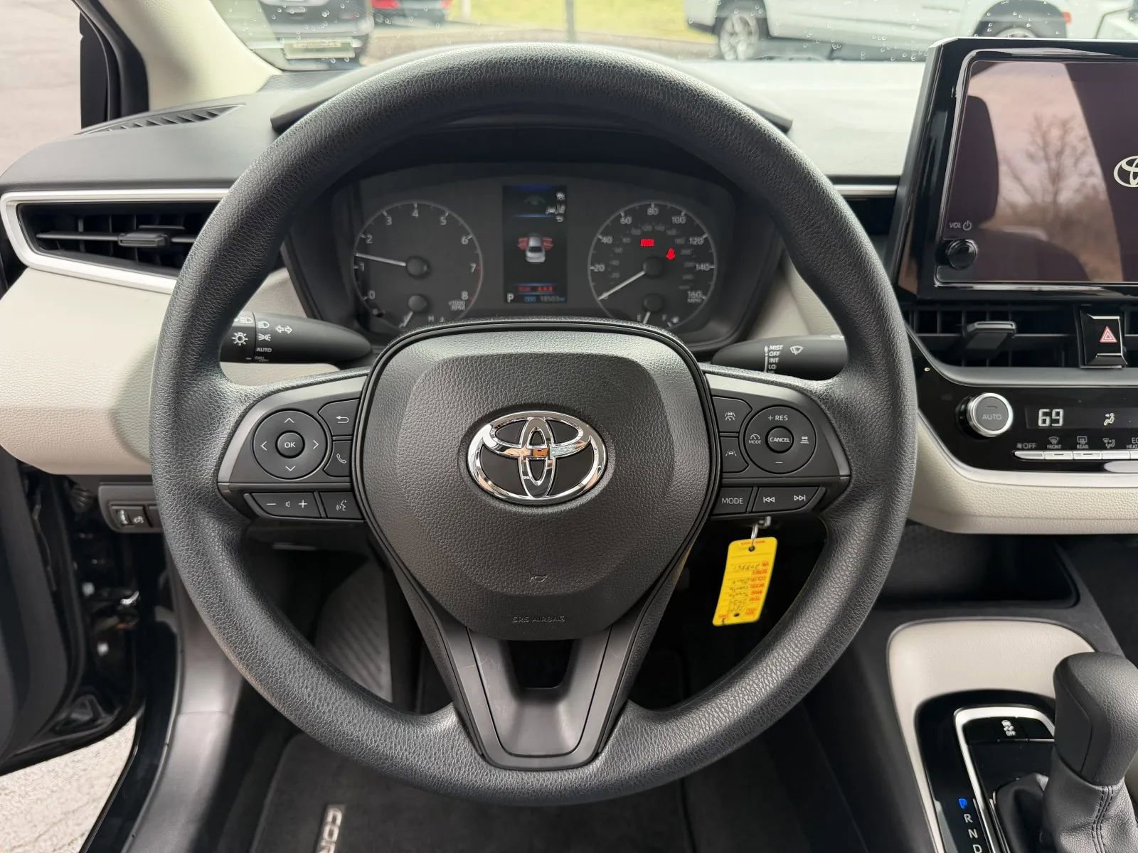Used 2024 Toyota Corolla LE image 18