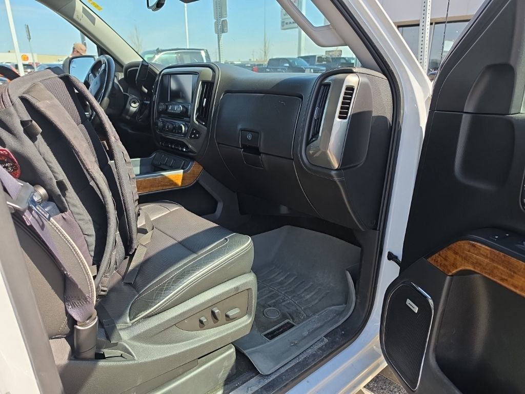 Used 2017 Chevrolet Silverado 1500 High Country AWD/4WD image 10