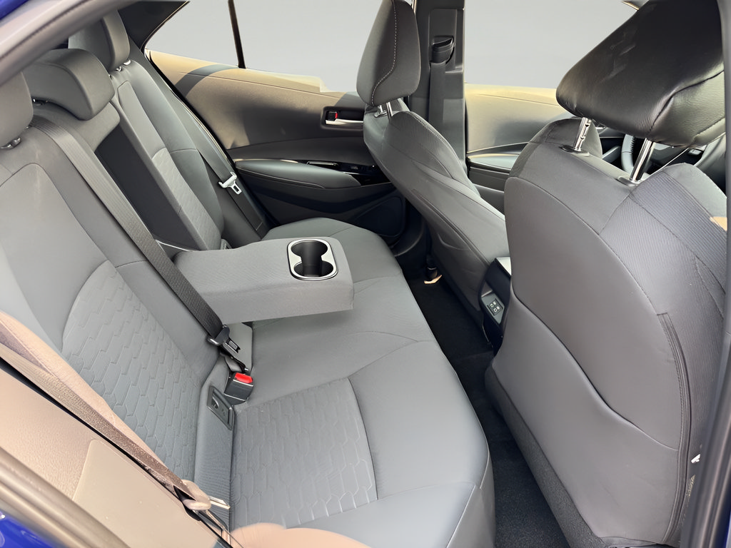 Used 2025 Toyota Corolla SE w/ SE Package FWD image 11