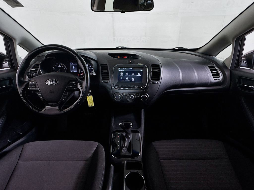 Used 2017 Kia Forte S image 26