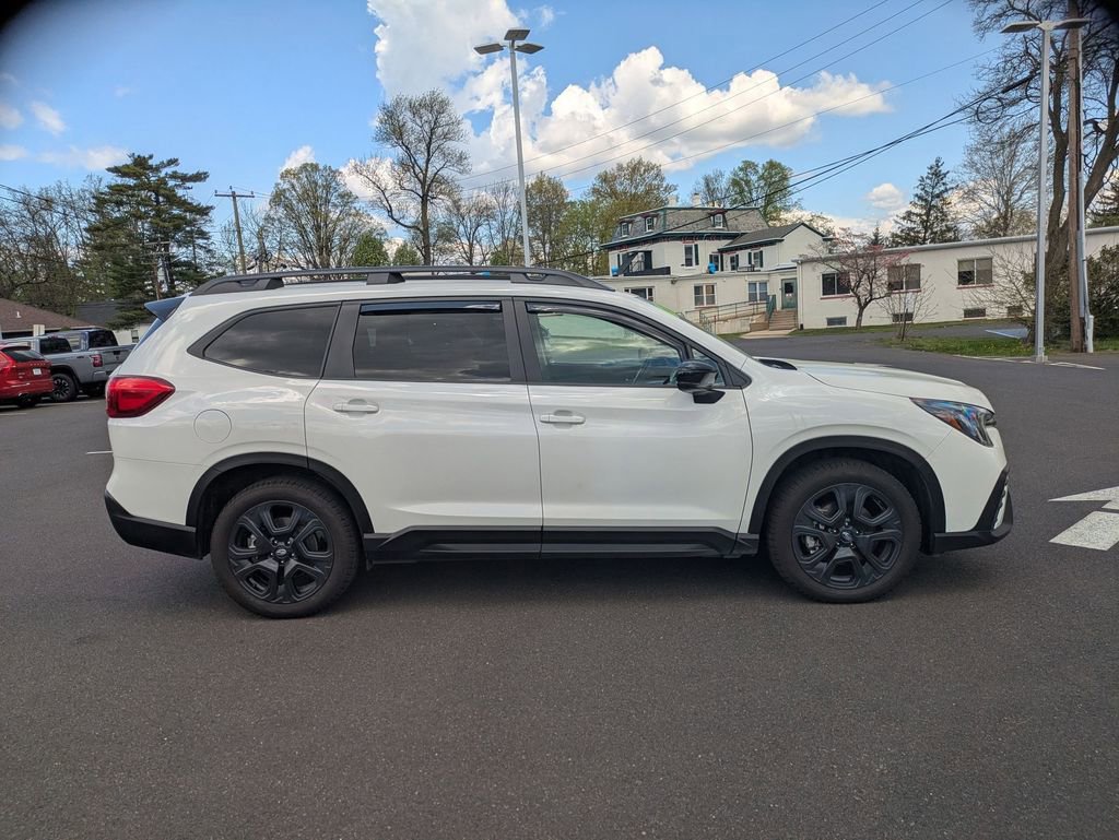Used 2024 Subaru Ascent Onyx Edition image 4