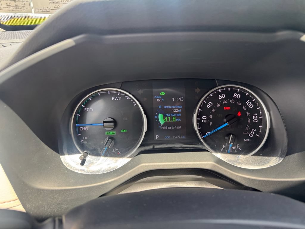 Used 2021 Toyota RAV4 XLE Premium AWD/4WD image 22