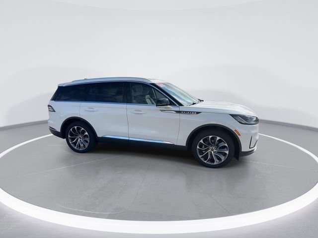 Used 2025 Lincoln Aviator Reserve w/ Illumination Package AWD/4WD image 8