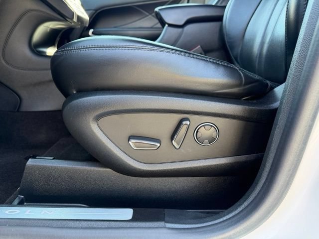 Used 2019 Lincoln MKC Reserve w/ MKC Climate Package FWD image 10
