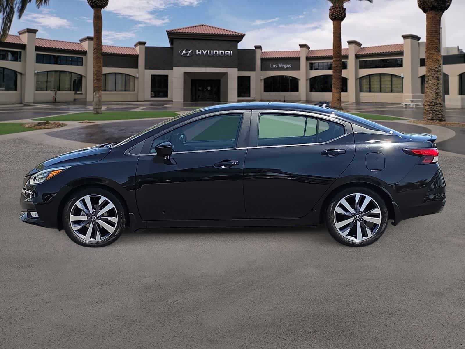 Used 2020 Nissan Versa SR FWD image 6