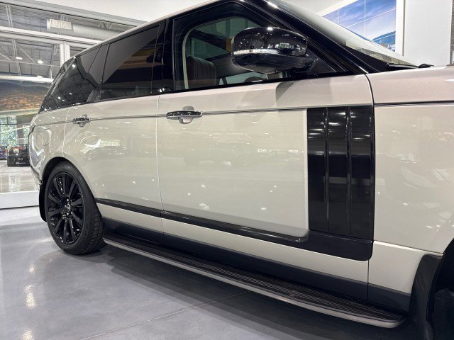 Used 2013 Land Rover Range Rover Autobiography AWD/4WD image 25