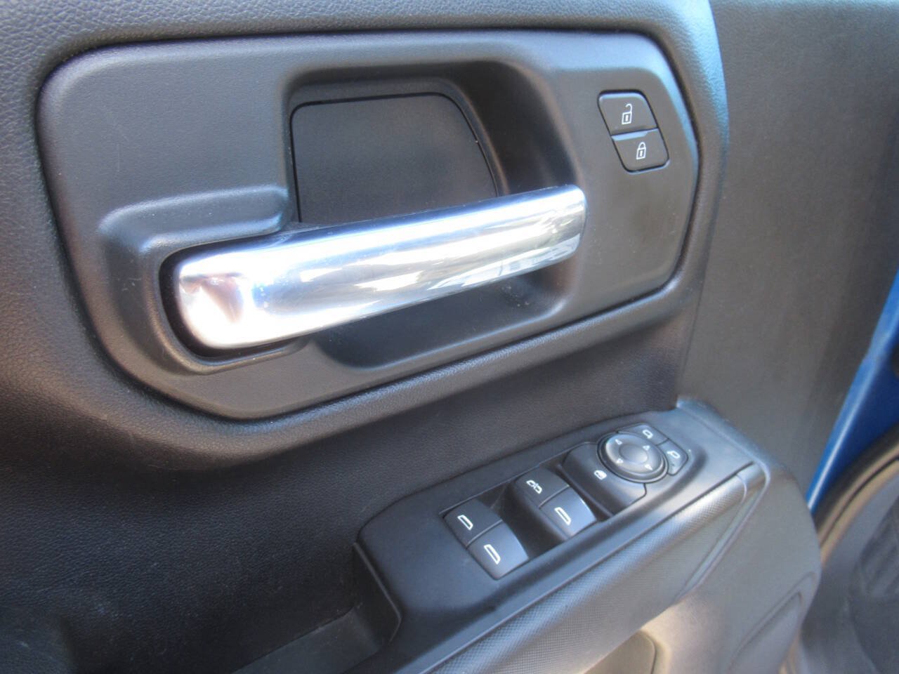 Used 2022 Chevrolet Silverado 1500 Custom AWD/4WD image 15