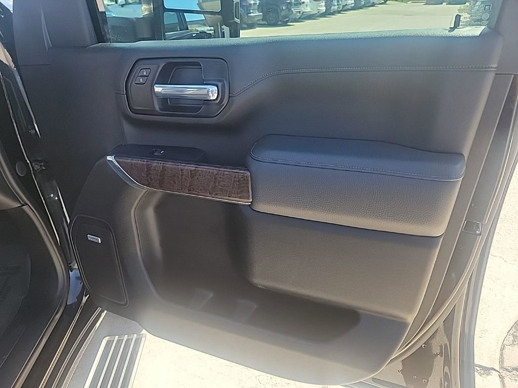 Used 2023 GMC Sierra 3500 Denali w/ Denali Ultimate Package image 13