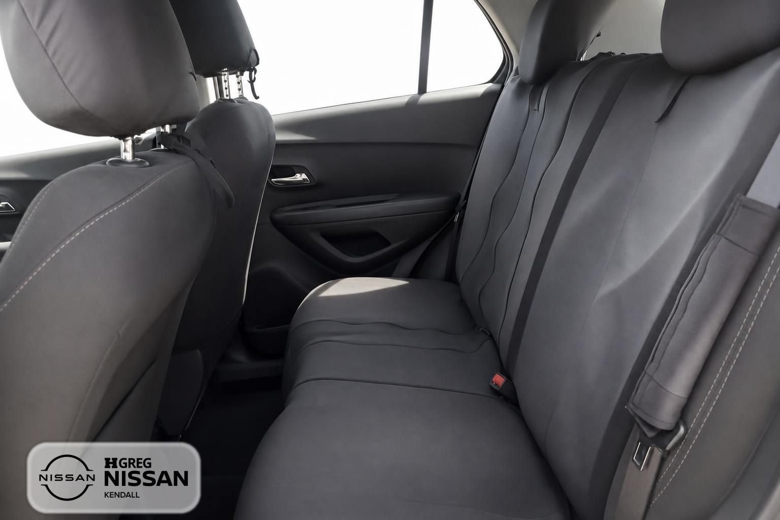 Used 2020 Chevrolet Trax LS FWD image 9