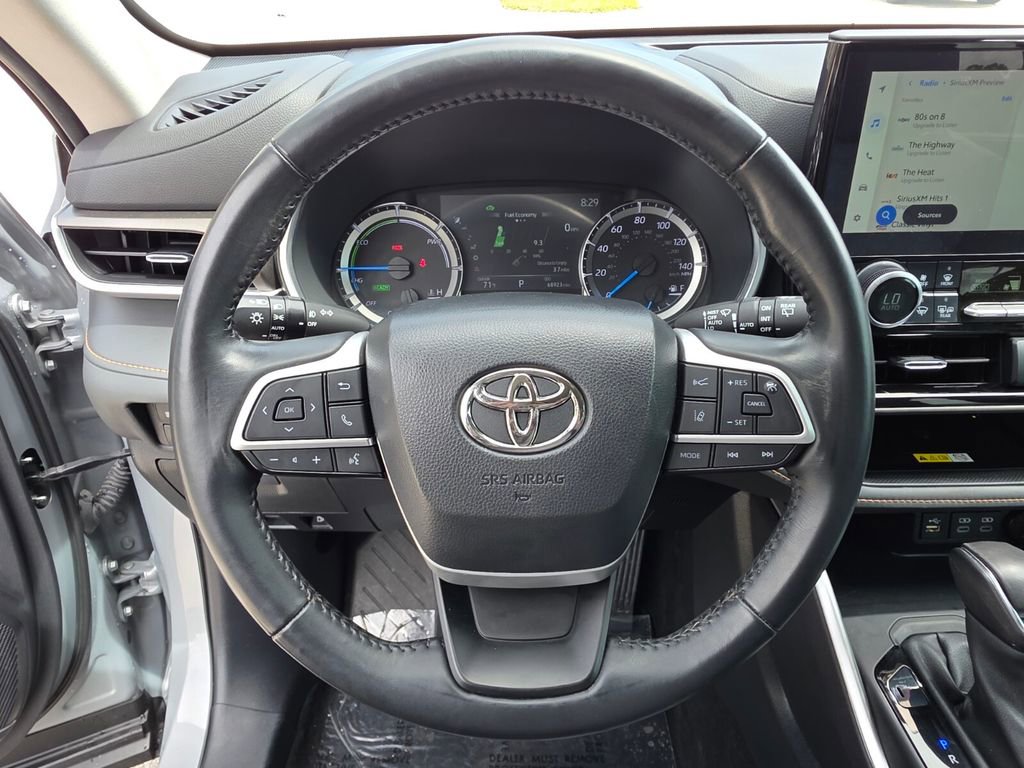 Used 2023 Toyota Highlander Bronze Edition image 29