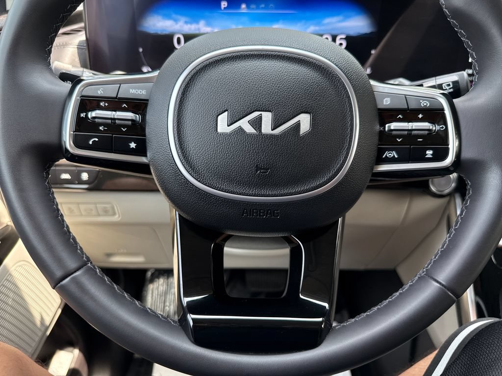 Used 2024 Kia Carnival SX FWD image 19
