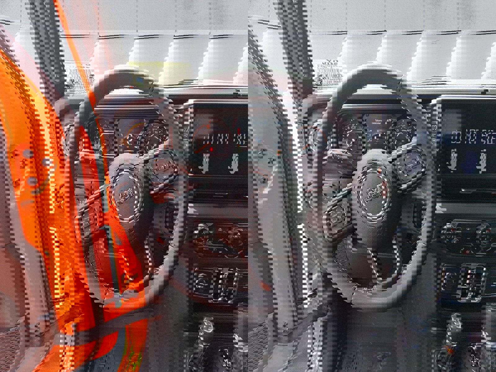 New 2025 Jeep Gladiator Sport w/ Premium Package image 13