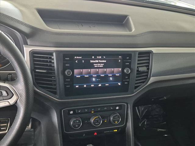 Used 2020 Volkswagen Atlas Cross Sport SE w/ Panoramic Sunroof Package AWD/4WD image 12