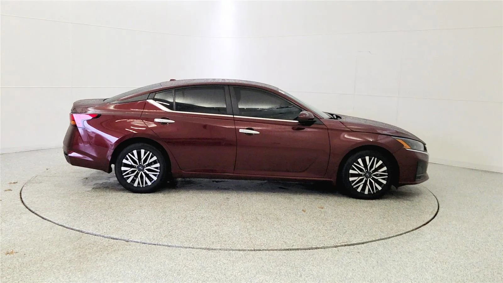 Used 2023 Nissan Altima 2.5 SV image 8
