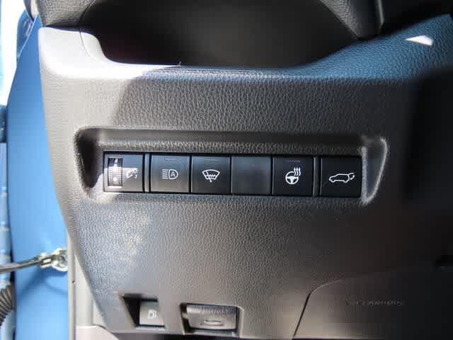 Used 2022 Toyota RAV4 SE w/ Convenience Package AWD/4WD image 25