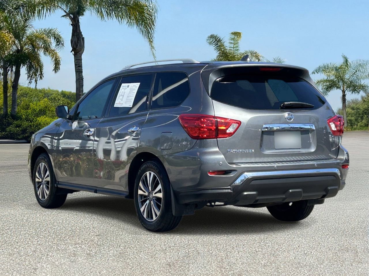 Certified 2020 Nissan Pathfinder S image 3