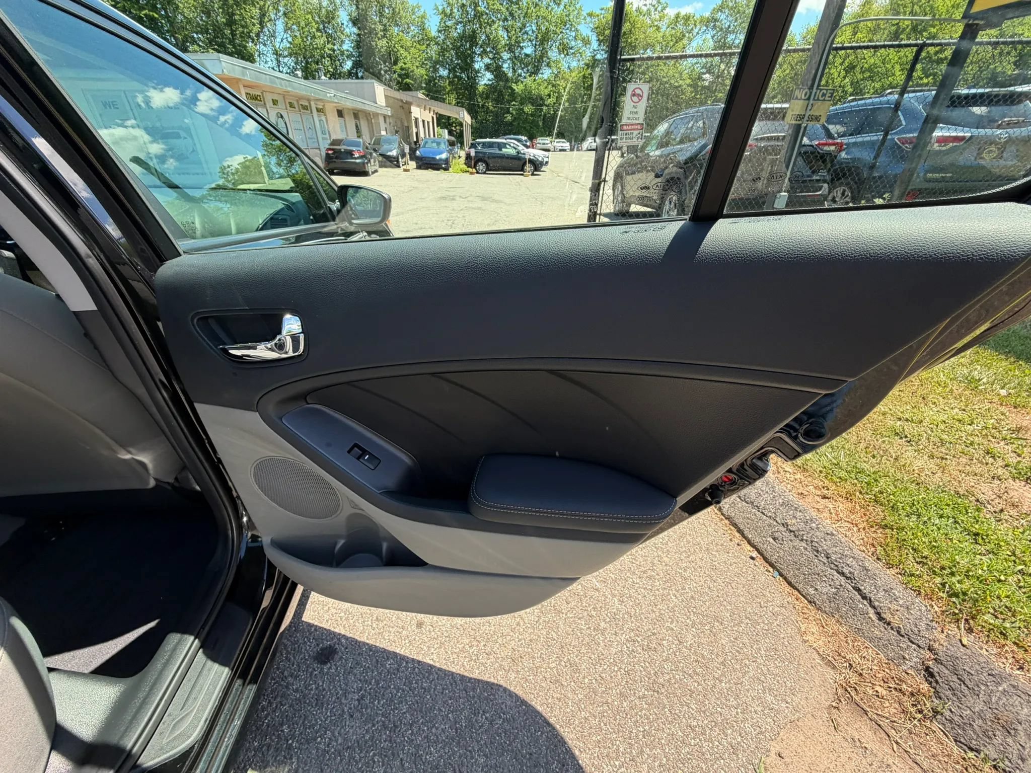 Used 2015 Kia Forte LX w/ Protection Package FWD image 17