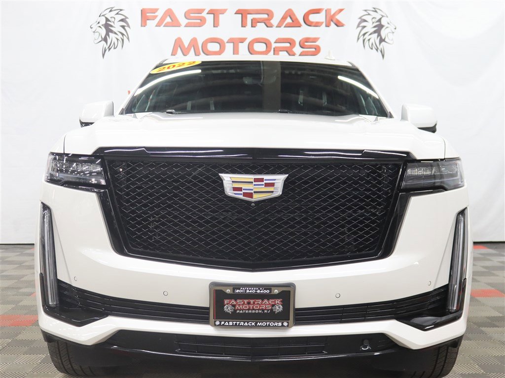 Used 2022 Cadillac Escalade ESV Sport Platinum AWD/4WD image 2