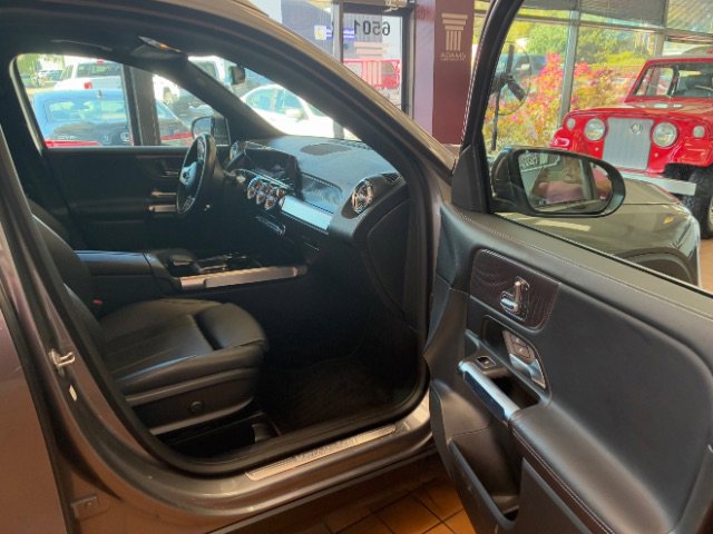 Used 2021 Mercedes-Benz GLB 250 image 31