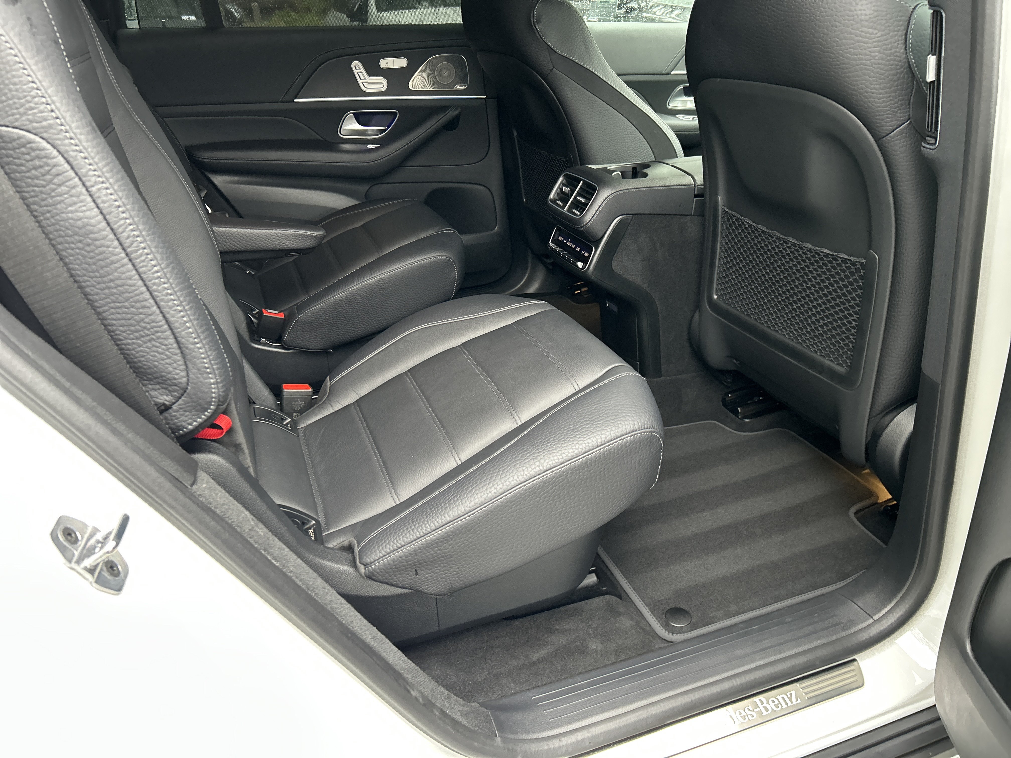 Certified 2025 Mercedes-Benz GLS 450 4MATIC image 48