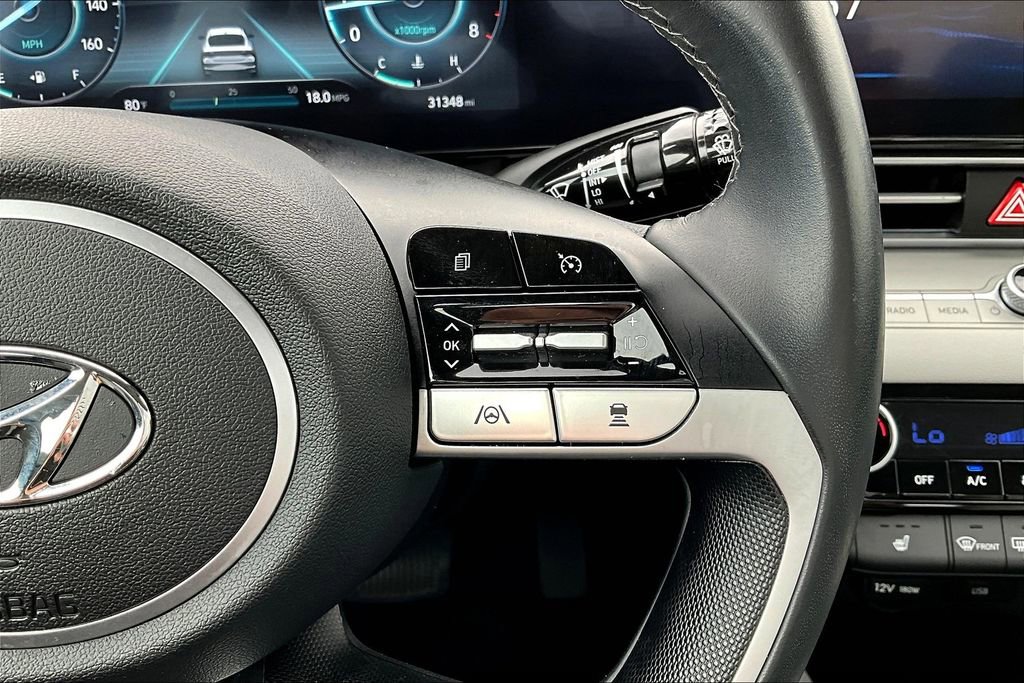 Used 2023 Hyundai Elantra Limited w/ Cargo Package image 25