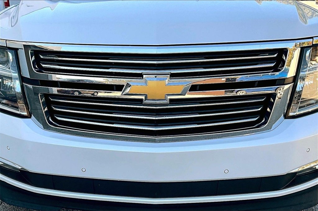 Used 2020 Chevrolet Suburban Premier image 31